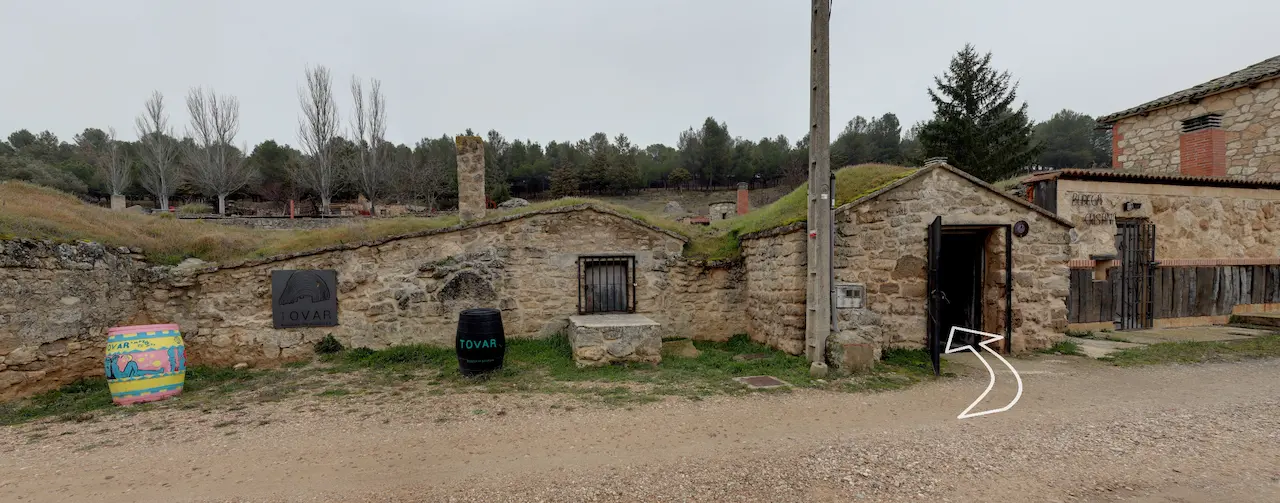 The tovar bodega in spain. Klick here to open the panorama tour.